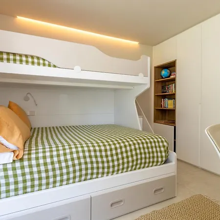 Prado Essence Apartment *